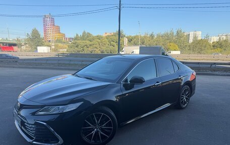 Toyota Camry, 2018 год, 2 700 000 рублей, 3 фотография