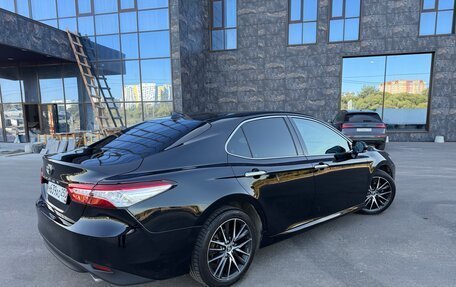 Toyota Camry, 2018 год, 2 700 000 рублей, 4 фотография