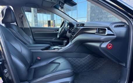 Toyota Camry, 2018 год, 2 700 000 рублей, 18 фотография