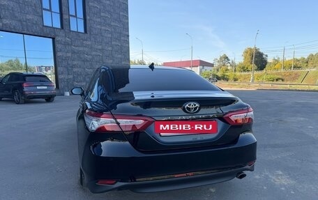 Toyota Camry, 2018 год, 2 700 000 рублей, 6 фотография