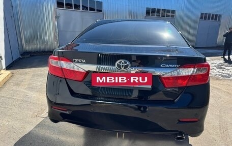 Toyota Camry, 2014 год, 1 550 000 рублей, 4 фотография
