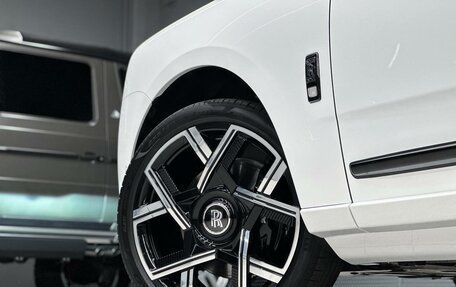 Rolls-Royce Cullinan, 2026 год, 75 000 000 рублей, 8 фотография