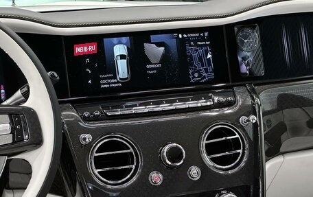 Rolls-Royce Cullinan, 2026 год, 75 000 000 рублей, 20 фотография