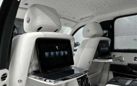 Rolls-Royce Cullinan, 2026 год, 75 000 000 рублей, 25 фотография