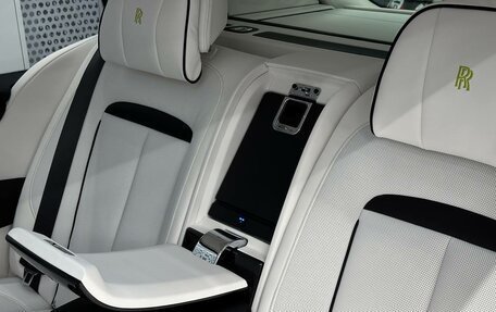 Rolls-Royce Cullinan, 2026 год, 75 000 000 рублей, 30 фотография