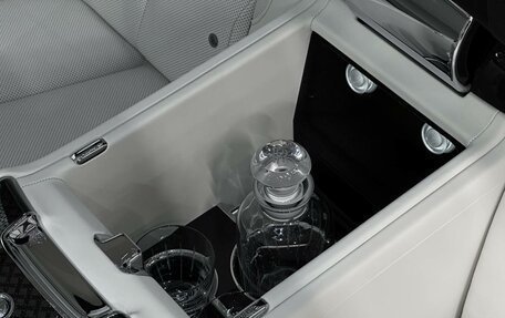 Rolls-Royce Cullinan, 2026 год, 75 000 000 рублей, 27 фотография