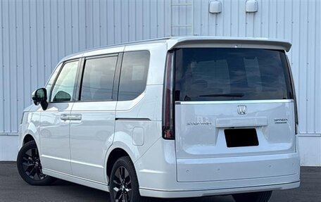 Honda Stepwgn, 2023 год, 2 298 000 рублей, 3 фотография