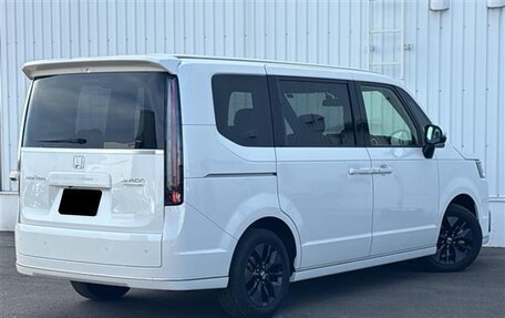 Honda Stepwgn, 2023 год, 2 298 000 рублей, 5 фотография