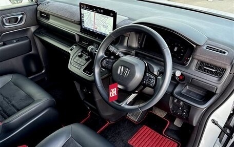 Honda Stepwgn, 2023 год, 2 298 000 рублей, 21 фотография