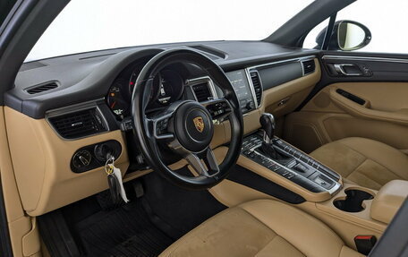Porsche Macan I рестайлинг, 2017 год, 2 825 000 рублей, 29 фотография