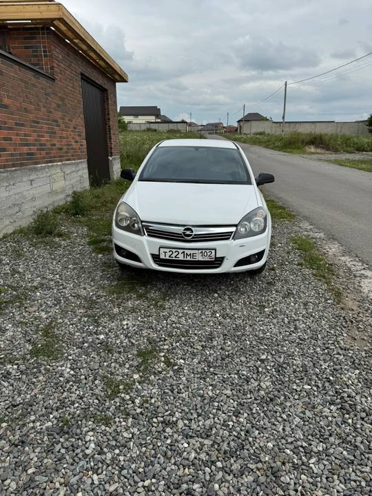 Opel Astra H рестайлинг, 2011 год, 450 000 рублей, 2 фотография