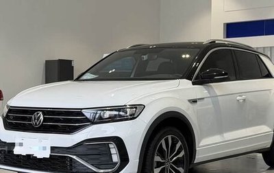 Volkswagen T-Roc I, 2023 год, 1 530 000 рублей, 1 фотография