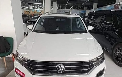 Volkswagen T-Roc I, 2023 год, 1 400 000 рублей, 1 фотография