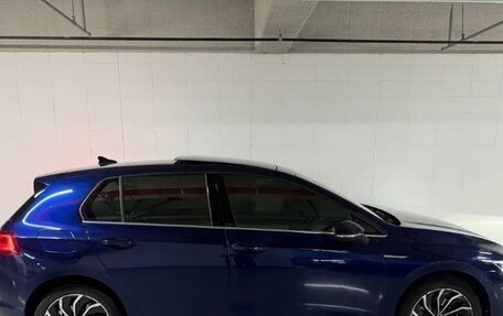 Volkswagen Golf VIII, 2022 год, 2 010 000 рублей, 3 фотография