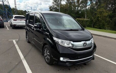 Honda Stepwgn IV, 2016 год, 1 750 000 рублей, 1 фотография