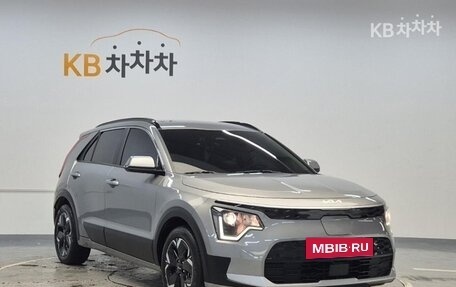 KIA Niro, 2023 год, 1 242 000 рублей, 2 фотография