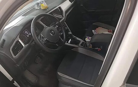 Volkswagen T-Roc I, 2023 год, 1 400 000 рублей, 4 фотография