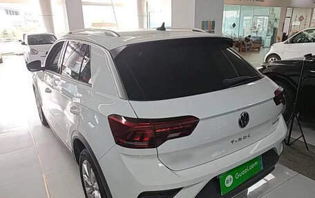 Volkswagen T-Roc I, 2023 год, 1 400 000 рублей, 3 фотография