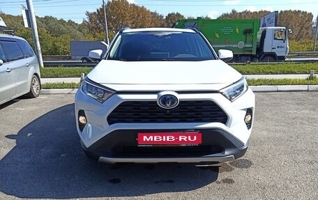 Toyota RAV4, 2021 год, 3 695 000 рублей, 1 фотография