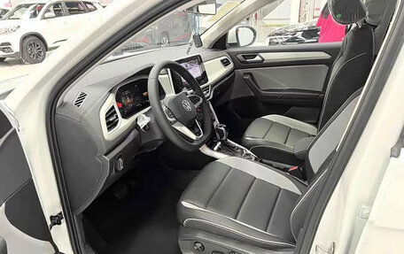 Volkswagen T-Roc I, 2025 год, 1 450 000 рублей, 7 фотография