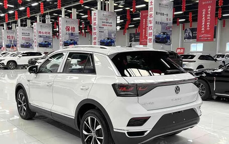 Volkswagen T-Roc I, 2025 год, 1 450 000 рублей, 5 фотография
