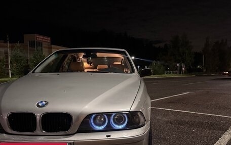 BMW 5 серия, 2001 год, 500 000 рублей, 1 фотография