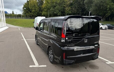 Honda Stepwgn IV, 2016 год, 1 750 000 рублей, 4 фотография