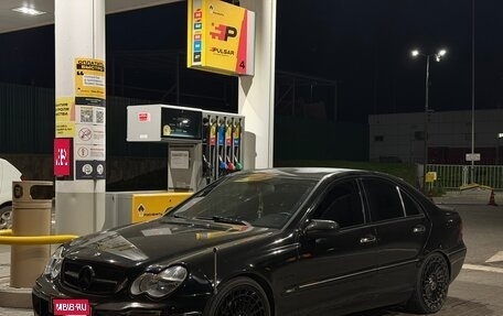 Mercedes-Benz C-Класс, 2004 год, 549 000 рублей, 1 фотография