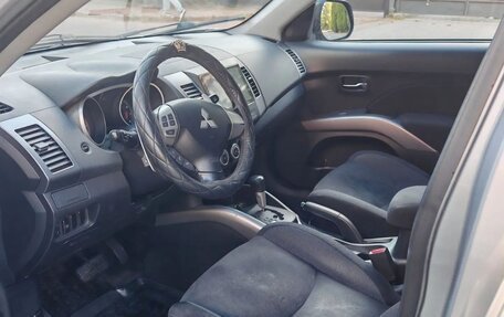 Mitsubishi Outlander III рестайлинг 3, 2008 год, 1 000 000 рублей, 5 фотография