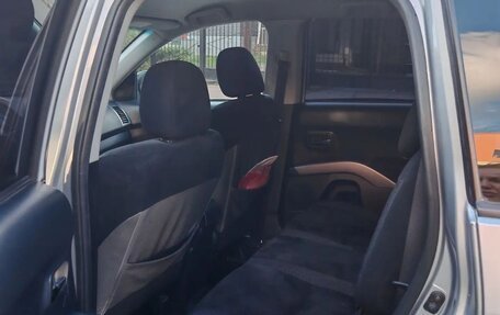 Mitsubishi Outlander III рестайлинг 3, 2008 год, 1 000 000 рублей, 7 фотография