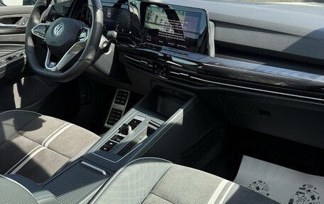 Volkswagen Golf VIII, 2023 год, 1 910 000 рублей, 6 фотография