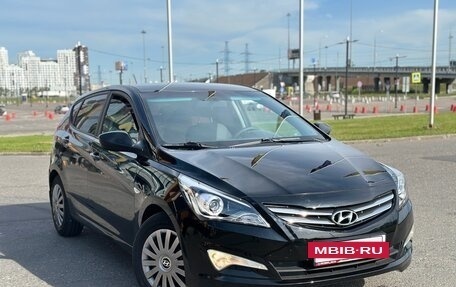 Hyundai Solaris II рестайлинг, 2016 год, 1 000 000 рублей, 2 фотография