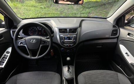 Hyundai Solaris II рестайлинг, 2016 год, 1 000 000 рублей, 12 фотография