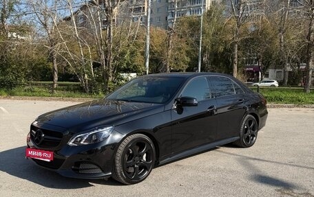 Mercedes-Benz E-Класс, 2013 год, 2 950 000 рублей, 2 фотография