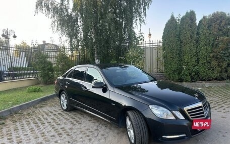 Mercedes-Benz E-Класс, 2012 год, 1 890 000 рублей, 2 фотография