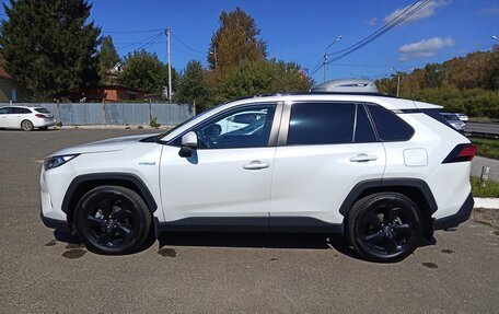 Toyota RAV4, 2021 год, 3 695 000 рублей, 2 фотография