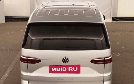 Volkswagen Multivan, 2022 год, 4 250 000 рублей, 2 фотография