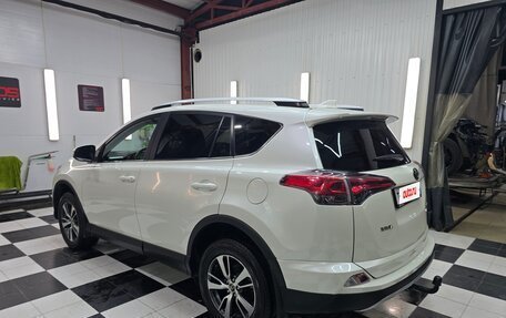 Toyota RAV4, 2017 год, 2 300 000 рублей, 4 фотография