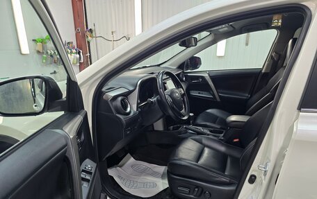 Toyota RAV4, 2017 год, 2 300 000 рублей, 8 фотография