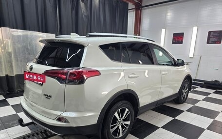 Toyota RAV4, 2017 год, 2 300 000 рублей, 3 фотография