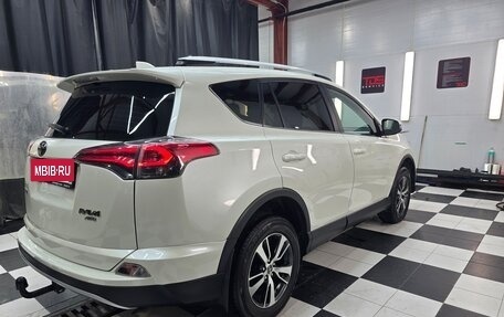Toyota RAV4, 2017 год, 2 300 000 рублей, 7 фотография