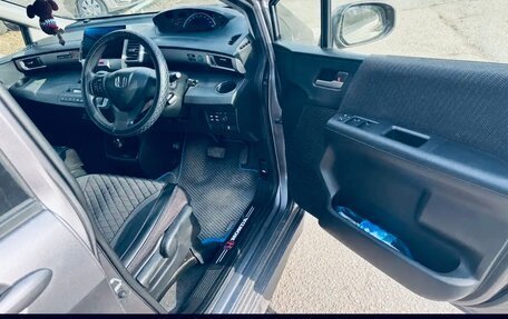 Honda Freed I, 2013 год, 1 050 000 рублей, 7 фотография