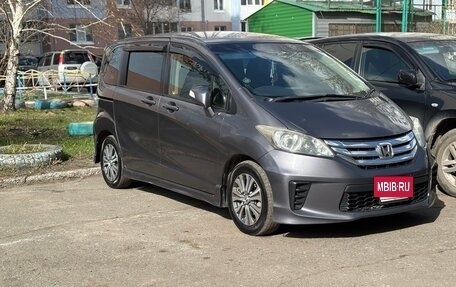 Honda Freed I, 2013 год, 1 050 000 рублей, 3 фотография