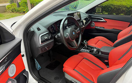 BMW 1 серия, 2023 год, 1 850 000 рублей, 11 фотография
