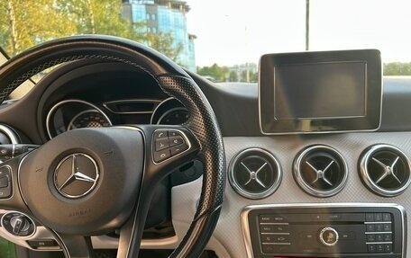 Mercedes-Benz A-Класс, 2015 год, 1 580 000 рублей, 6 фотография
