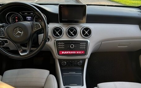 Mercedes-Benz A-Класс, 2015 год, 1 580 000 рублей, 2 фотография