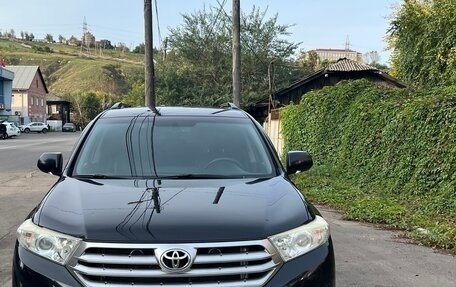 Toyota Highlander III, 2012 год, 1 950 000 рублей, 3 фотография