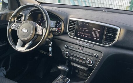 KIA Sportage IV рестайлинг, 2020 год, 2 550 000 рублей, 23 фотография