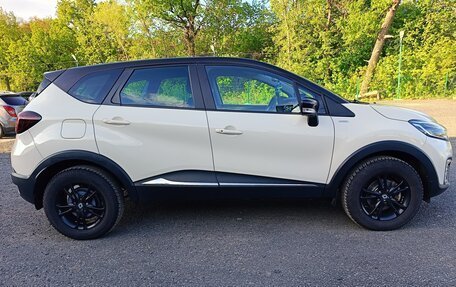 Renault Kaptur I рестайлинг, 2017 год, 1 550 000 рублей, 2 фотография