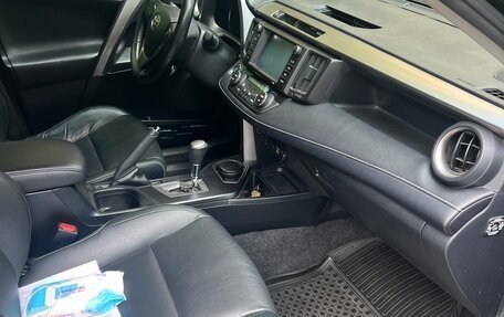 Toyota RAV4, 2017 год, 2 100 000 рублей, 3 фотография
